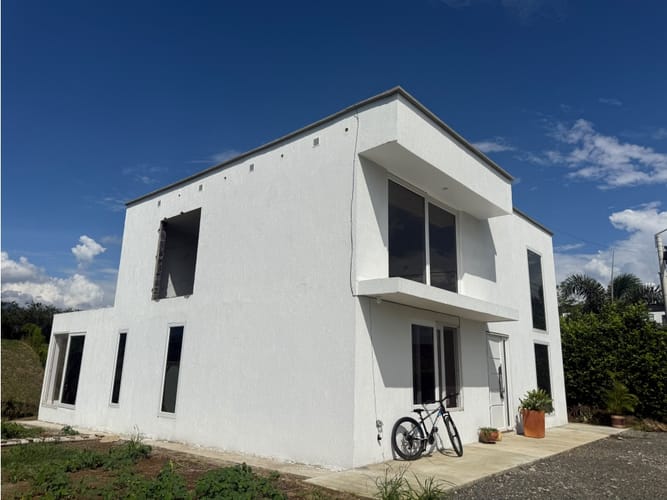 Casa de 2 alcobas en venta en Condina, Pereira, 190 m² · foto 2 de 17
