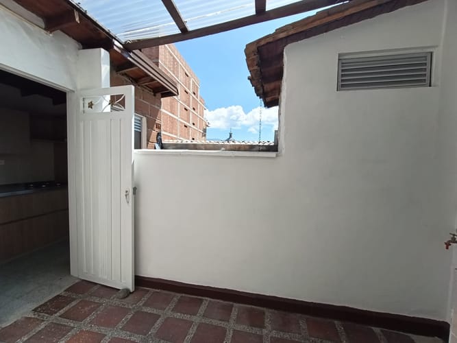 Apartamento de 3 alcobas en arriendo en Laureles, Medellín, 90 m² · foto 5 de 20