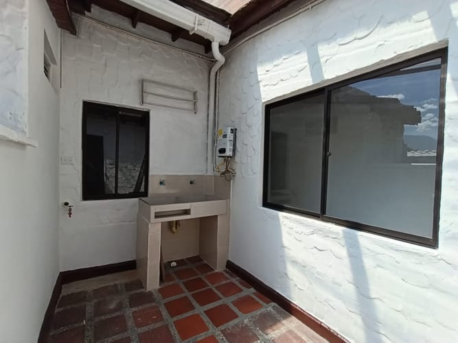 Apartamento de 3 alcobas en arriendo en Laureles, Medellín, 90 m² · foto 16 de 20