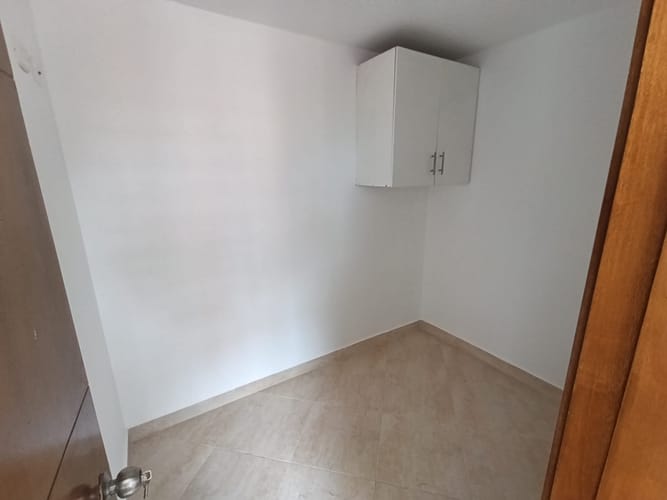 Apartamento de 3 alcobas en arriendo en Laureles, Medellín, 148 m² · foto 3 de 20