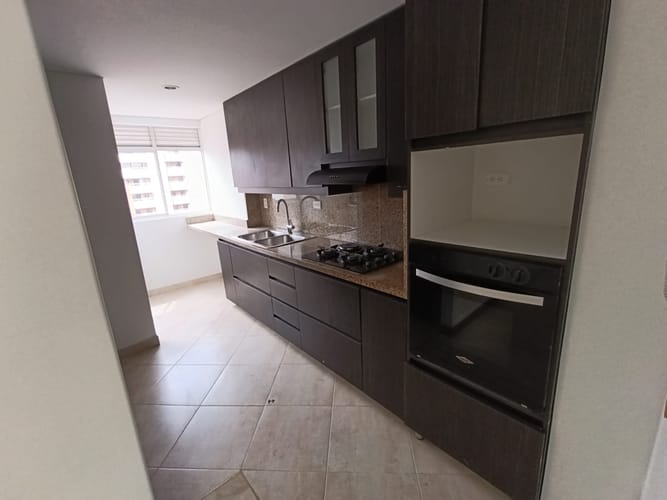 Apartamento de 3 alcobas en arriendo en Laureles, Medellín, 148 m² · foto 4 de 20
