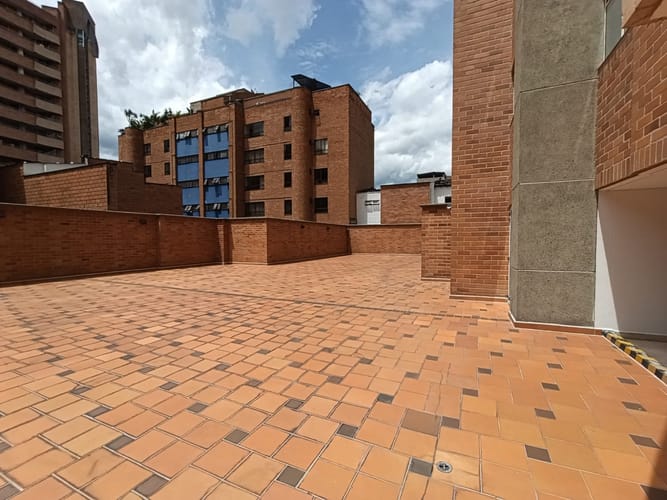 Apartamento de 3 alcobas en arriendo en Laureles, Medellín, 148 m² · foto 8 de 20