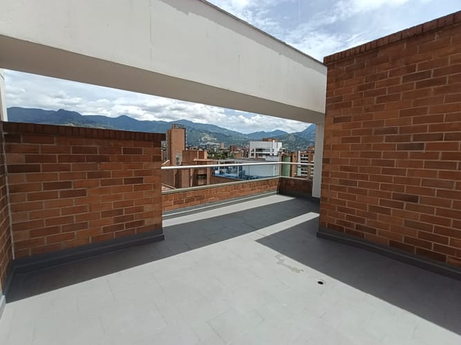 Apartamento de 3 alcobas en arriendo en Laureles, Medellín, 148 m² · foto 11 de 20