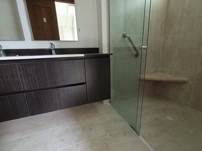 Apartamento de 3 alcobas en arriendo en Laureles, Medellín, 148 m² · foto 16 de 20