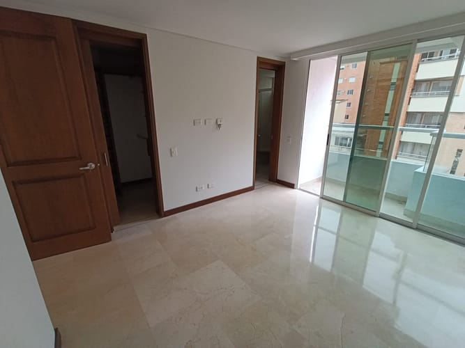 Apartamento de 3 alcobas en arriendo en Laureles, Medellín, 148 m² · foto 18 de 20