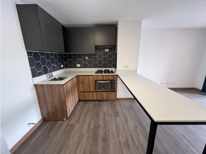 Apartamento de 2 alcobas en arriendo en Las Vegas, Envigado, 63 m² · foto 2 de 20