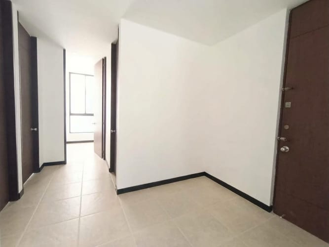 Apartamento de 3 alcobas en arriendo en El Poblado, Medellín, 78 m² · foto 13 de 14