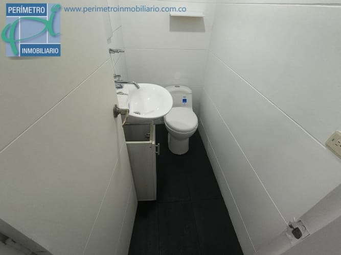 Oficina en arriendo en Milla De Oro, Medellín, 49 m² · foto 5 de 18