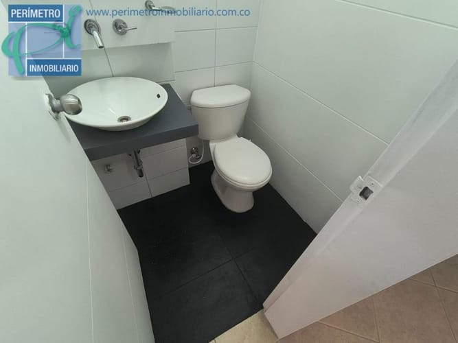 Oficina en arriendo en Milla De Oro, Medellín, 49 m² · foto 9 de 18