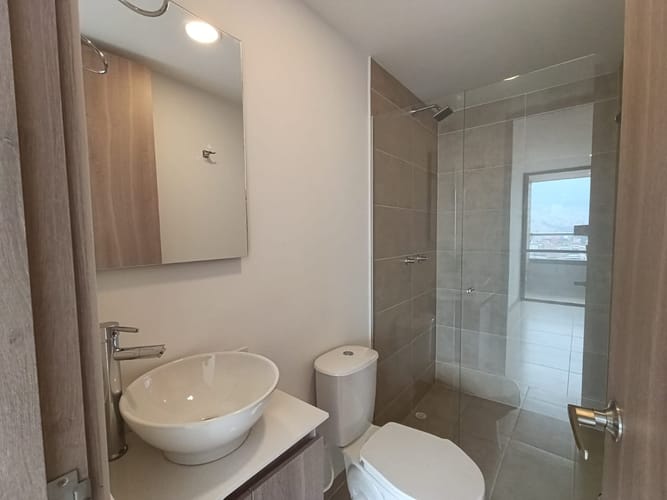Apartamento de 3 alcobas en arriendo en Manchester, Bello, 73 m² · foto 7 de 12