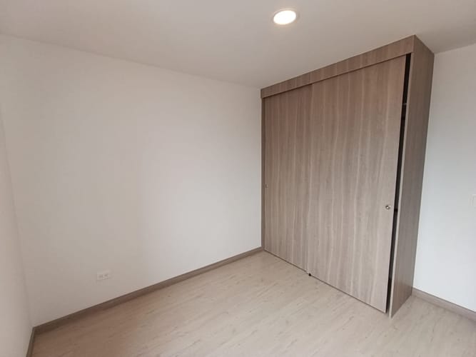 Apartamento de 3 alcobas en arriendo en Manchester, Bello, 73 m² · foto 8 de 12