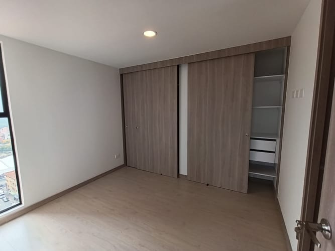 Apartamento de 3 alcobas en arriendo en Manchester, Bello, 73 m² · foto 10 de 12