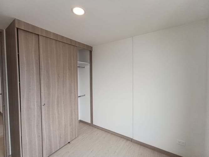 Apartamento de 3 alcobas en arriendo en Manchester, Bello, 73 m² · foto 11 de 12