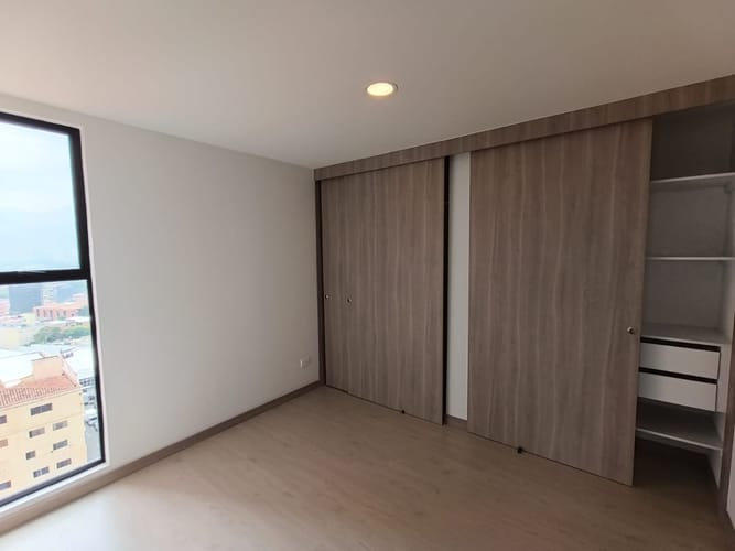 Apartamento de 3 alcobas en arriendo en Manchester, Bello, 73 m² · foto 12 de 12