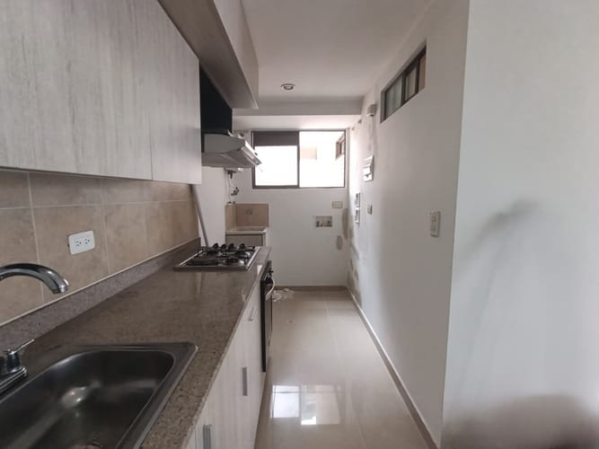 Apartamento de 3 alcobas en arriendo en El Poblado, Medellín, 84 m² · foto 6 de 20