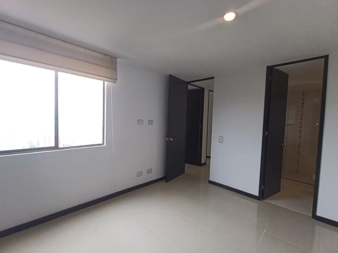 Apartamento de 3 alcobas en arriendo en El Poblado, Medellín, 84 m² · foto 13 de 20