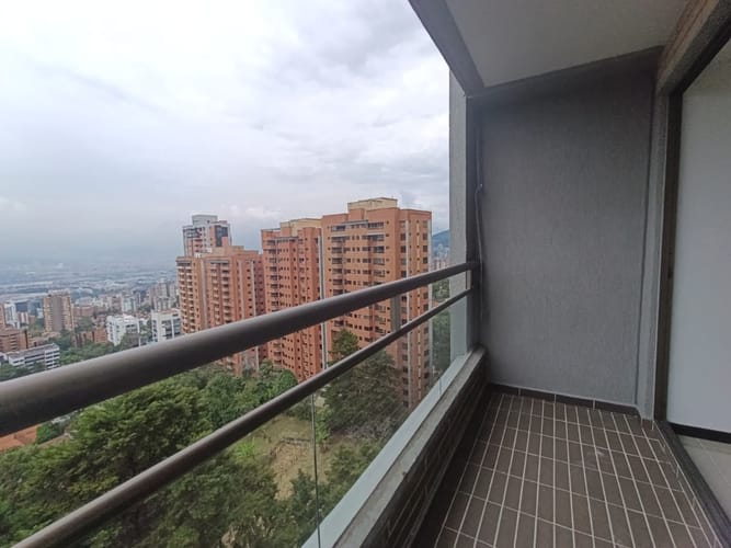 Apartamento de 3 alcobas en arriendo en El Poblado, Medellín, 84 m² · foto 17 de 20