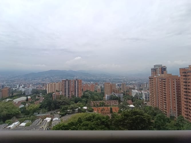Apartamento de 3 alcobas en arriendo en El Poblado, Medellín, 84 m² · foto 18 de 20