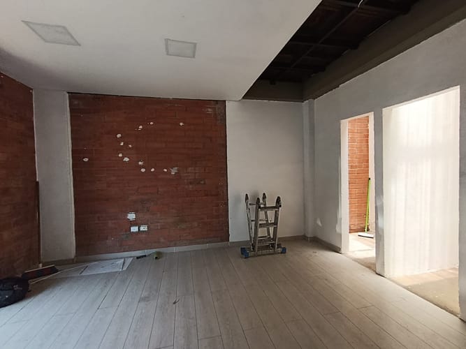 Local en arriendo en El Chagualo, Medellín, 57 m² · foto 3 de 12