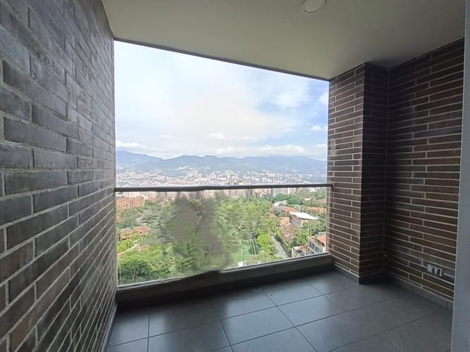 Apartamento de 2 alcobas en arriendo en Zuñiga, Envigado, 86 m² · foto 3 de 20