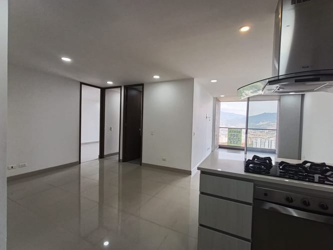 Apartamento de 2 alcobas en arriendo en Zuñiga, Envigado, 86 m² · foto 6 de 20