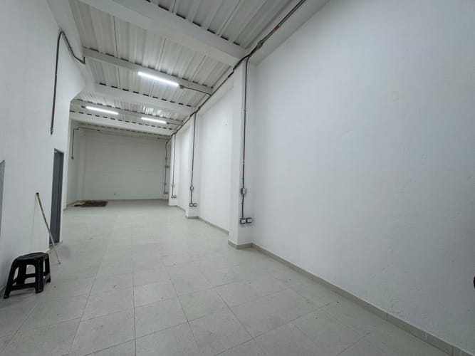 Bodega en arriendo en Cristo Rey, Medellín, 120 m² · foto 11 de 12