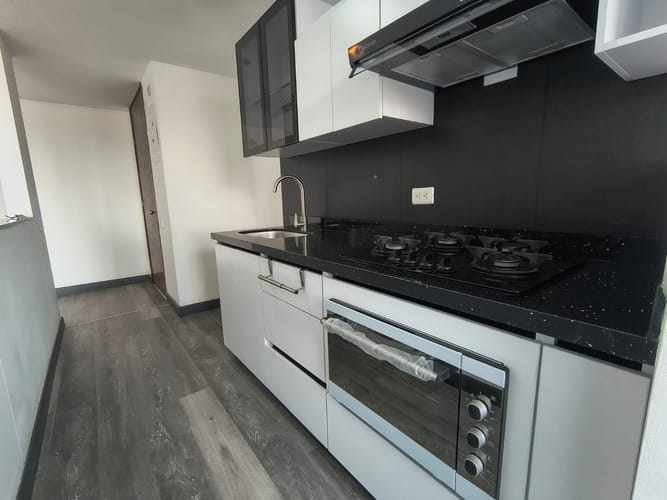 Apartamento de 3 alcobas en arriendo en Urbanización Las Cumbres, Medellín, 81 m² · foto 5 de 13