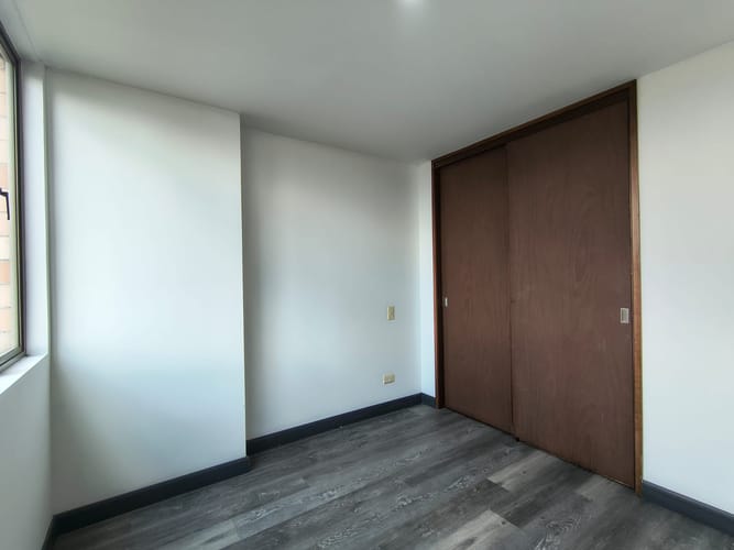 Apartamento de 3 alcobas en arriendo en Urbanización Las Cumbres, Medellín, 81 m² · foto 10 de 13