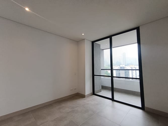 Apartamento de 2 alcobas en arriendo en El Poblado, Medellín, 87 m² · foto 8 de 14
