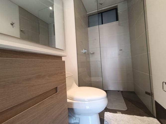 Apartamento de 2 alcobas en arriendo en El Poblado, Medellín, 87 m² · foto 9 de 14