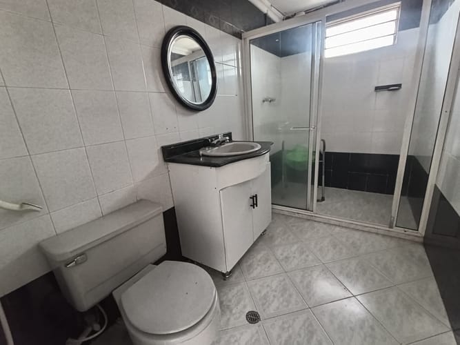 Casa de 3 alcobas en arriendo en Laureles, Medellín, 320 m² · foto 10 de 18