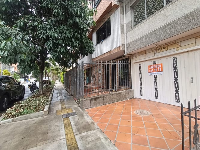 Casa de 3 alcobas en arriendo en Laureles, Medellín, 320 m² · foto 18 de 18