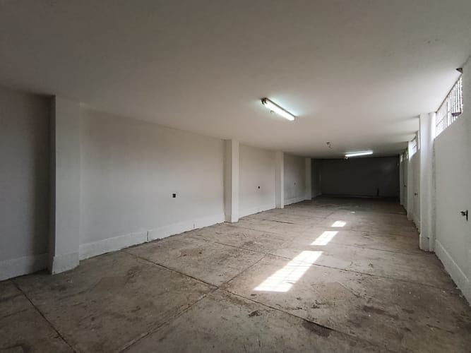 Bodega en arriendo en Manrique Central, Medellín, 200 m² · foto 2 de 13