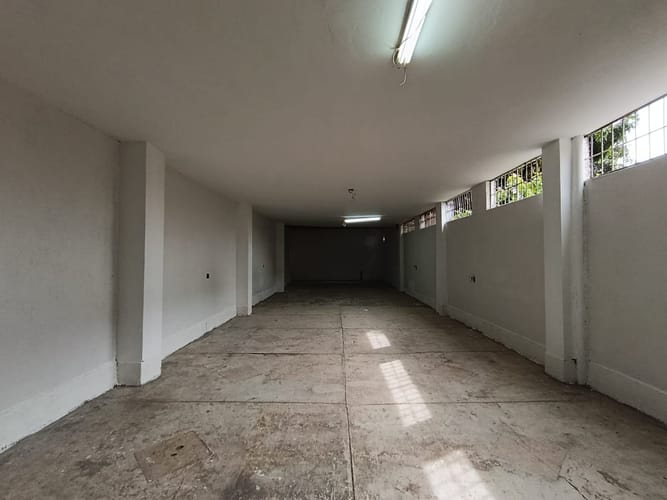 Bodega en arriendo en Manrique Central, Medellín, 200 m² · foto 10 de 13