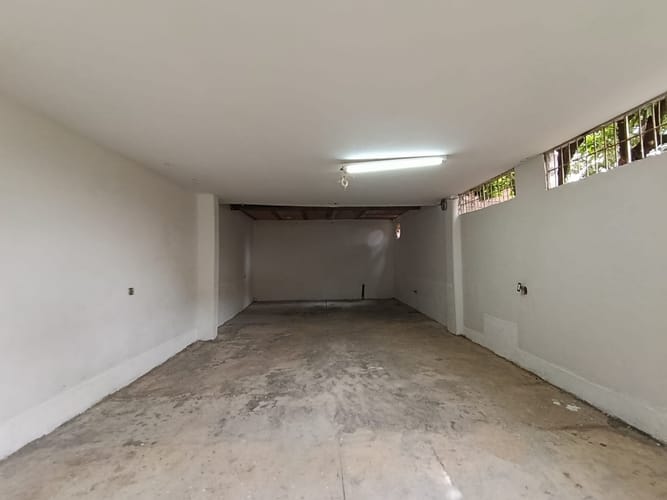 Bodega en arriendo en Manrique Central, Medellín, 200 m² · foto 12 de 13