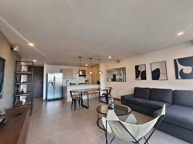 Apartamento de 2 alcobas en arriendo en El Poblado, Medellín, 120 m² · foto 3 de 15
