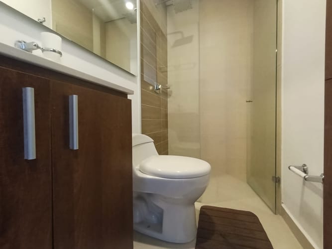 Apartamento de 2 alcobas en arriendo en El Poblado, Medellín, 120 m² · foto 14 de 15