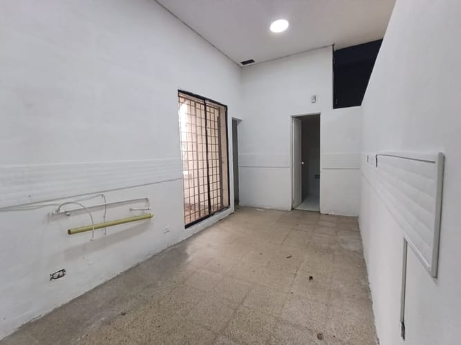 Local en arriendo en El Poblado, Medellín, 52 m² · foto 8 de 15
