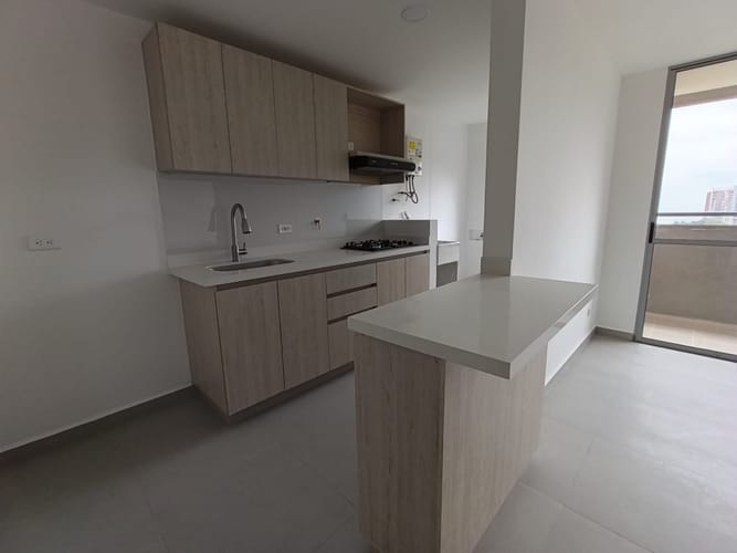 Apartamento de 3 alcobas en arriendo en Camino Verde, Envigado, 73 m² · foto 2 de 14