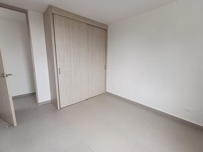 Apartamento de 3 alcobas en arriendo en Camino Verde, Envigado, 73 m² · foto 10 de 14
