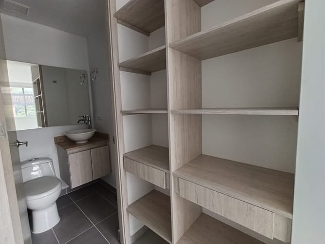 Apartamento de 3 alcobas en arriendo en Camino Verde, Envigado, 73 m² · foto 13 de 14