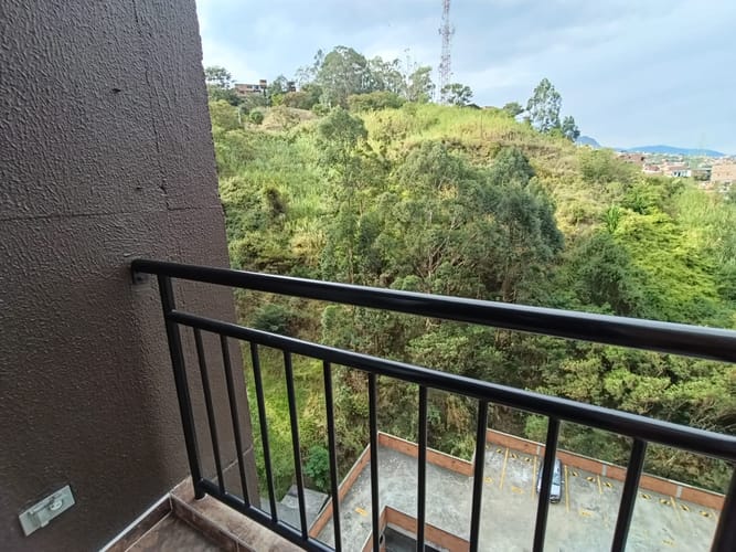 Apartamento de 3 alcobas en arriendo en Calasanz Parte Alta, Medellín, 63 m² · foto 6 de 17