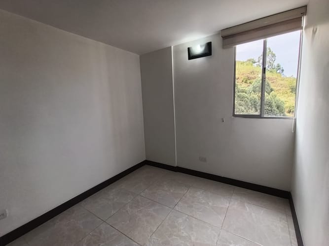 Apartamento de 3 alcobas en arriendo en Calasanz Parte Alta, Medellín, 63 m² · foto 12 de 17