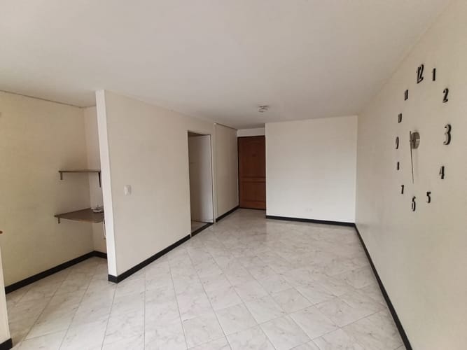 Apartamento de 3 alcobas en arriendo en Carlos E. Restrepo, Medellín, 94 m² · foto 2 de 15
