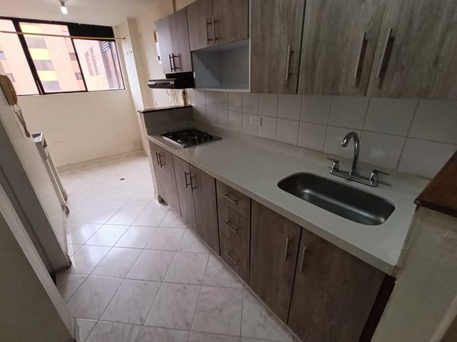 Apartamento de 3 alcobas en arriendo en Carlos E. Restrepo, Medellín, 94 m² · foto 4 de 15