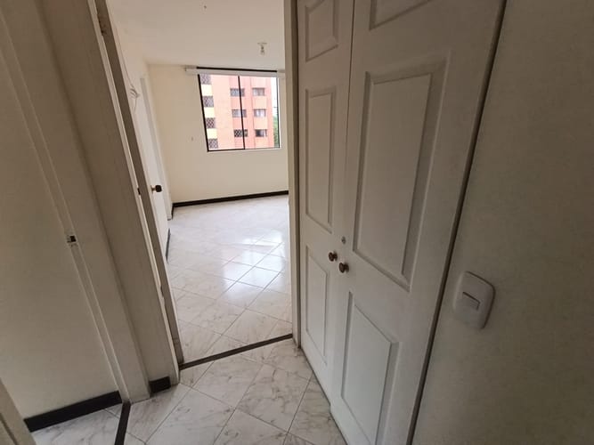 Apartamento de 3 alcobas en arriendo en Carlos E. Restrepo, Medellín, 94 m² · foto 9 de 15