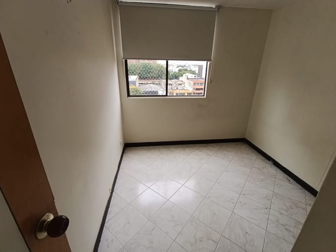 Apartamento de 3 alcobas en arriendo en Carlos E. Restrepo, Medellín, 94 m² · foto 10 de 15