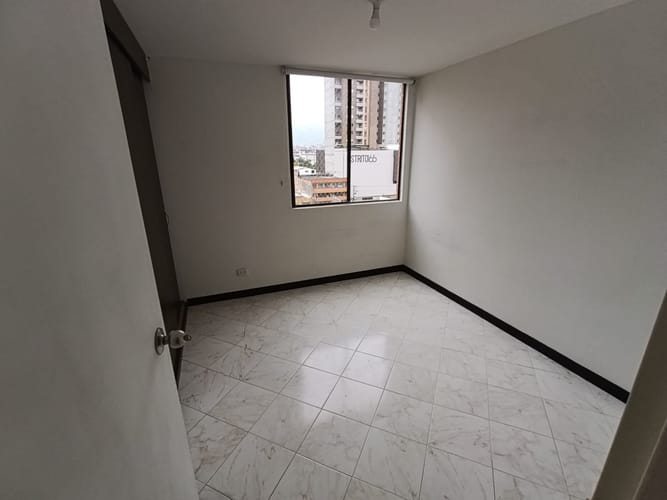 Apartamento de 3 alcobas en arriendo en Carlos E. Restrepo, Medellín, 94 m² · foto 11 de 15