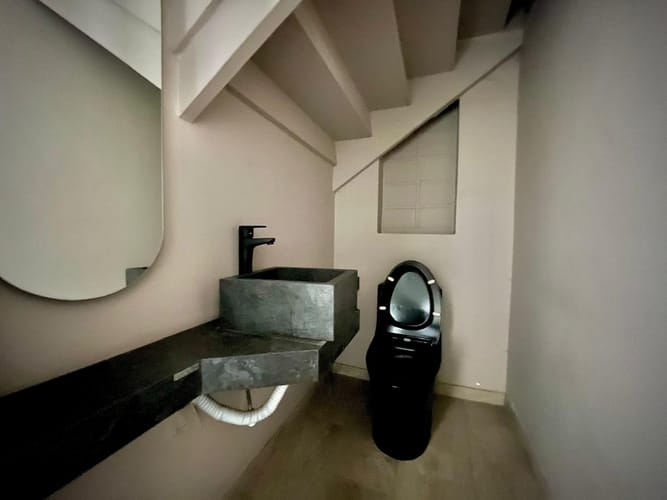 Casa de 7 alcobas en venta en La Esmeralda, Bogotá, 300 m² · foto 18 de 24
