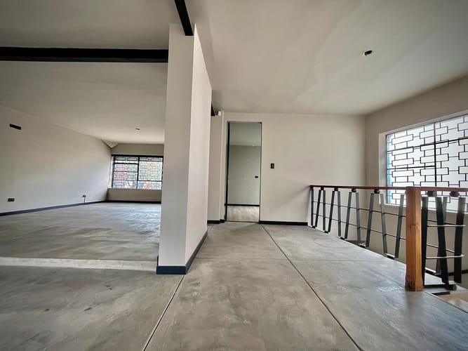 Casa de 7 alcobas en venta en La Esmeralda, Bogotá, 300 m² · foto 14 de 24